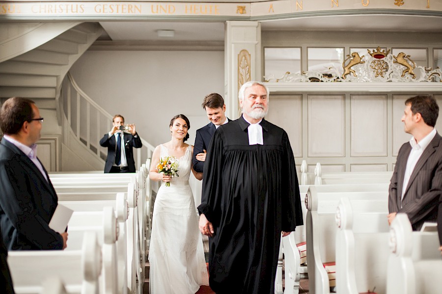Katja Velmans Hochzeitsfotograf Düsseldorf – Waldkirche Schloss Linnep