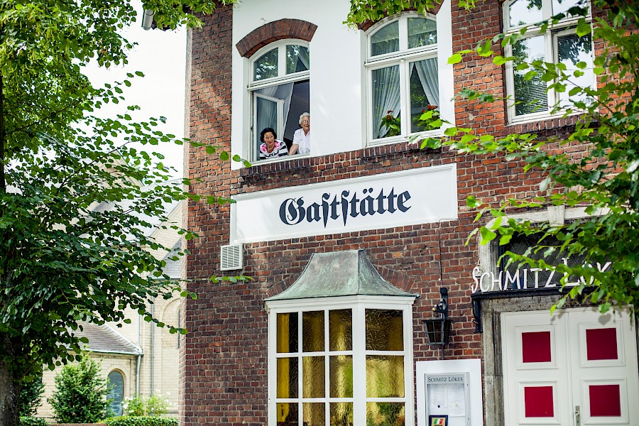 Katja Velmans Hochzeitsfotograf Düsseldorf – Rennbahn Grafenberg Teehaus