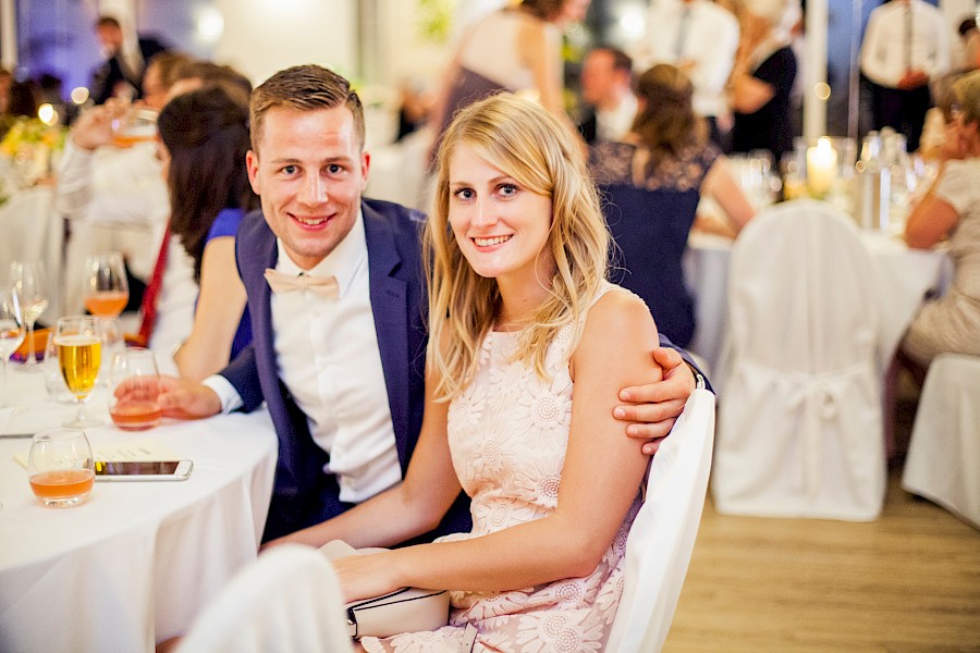 Katja Velmans Hochzeitsfotograf Düsseldorf – Rennbahn Grafenberg Teehaus