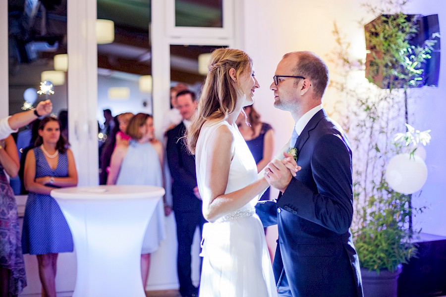 Katja Velmans Hochzeitsfotograf Düsseldorf – Rennbahn Grafenberg Teehaus