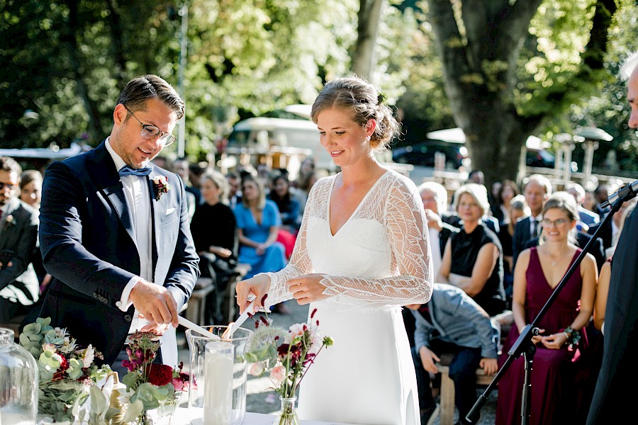 Katja Velmans Hochzeitsfotograf Düsseldorf – Auermühle in Ratingen_first
