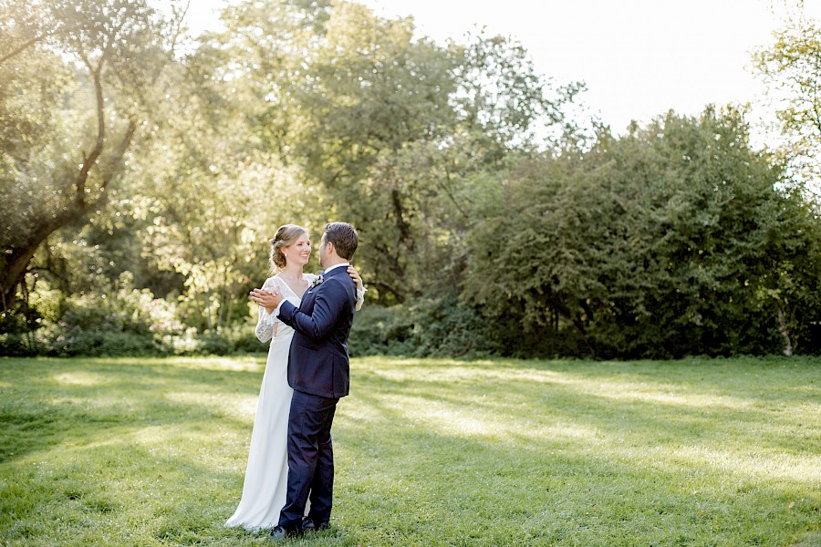 Katja Velmans Hochzeitsfotograf Düsseldorf – Auermühle in Ratingen_first