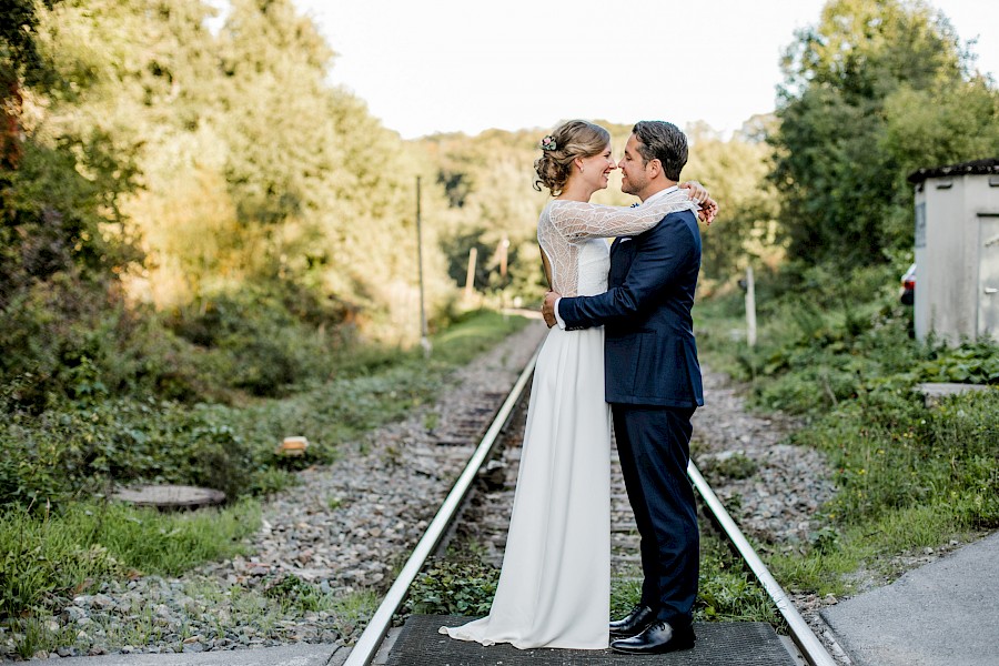 Katja Velmans Hochzeitsfotograf Düsseldorf – Auermühle in Ratingen_first