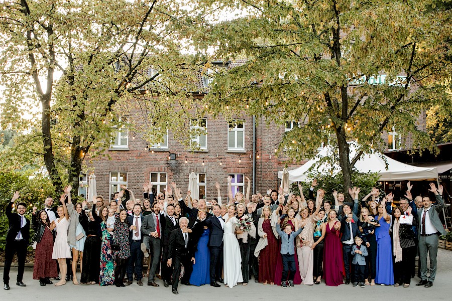 Katja Velmans Hochzeitsfotograf Düsseldorf – Auermühle in Ratingen_first