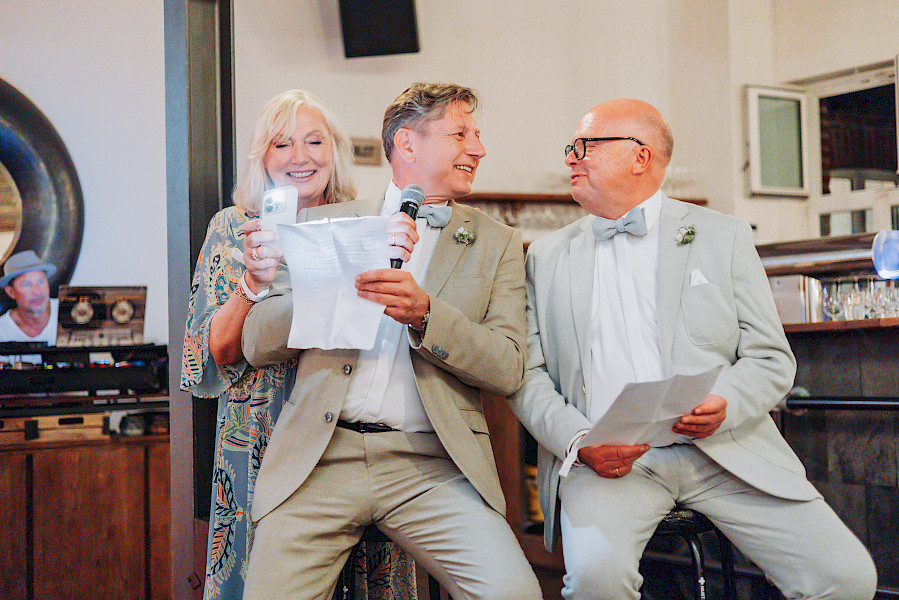 Katja Velmans Hochzeitsfotograf Düsseldorf – Standesamt und freie Trauung in der Auermühle