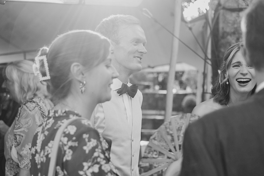 Katja Velmans Hochzeitsfotograf Düsseldorf – Standesamt und freie Trauung in der Auermühle