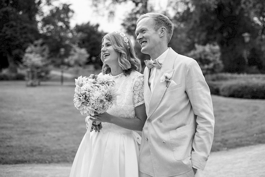 Katja Velmans Hochzeitsfotograf Düsseldorf – Standesamt und freie Trauung in der Auermühle