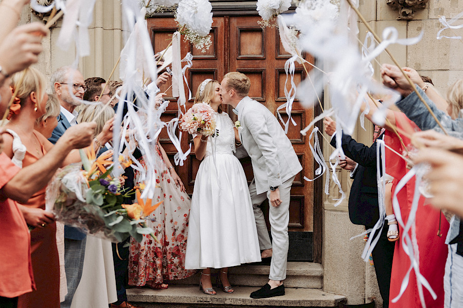 Katja Velmans Hochzeitsfotograf Düsseldorf – Standesamt und freie Trauung in der Auermühle