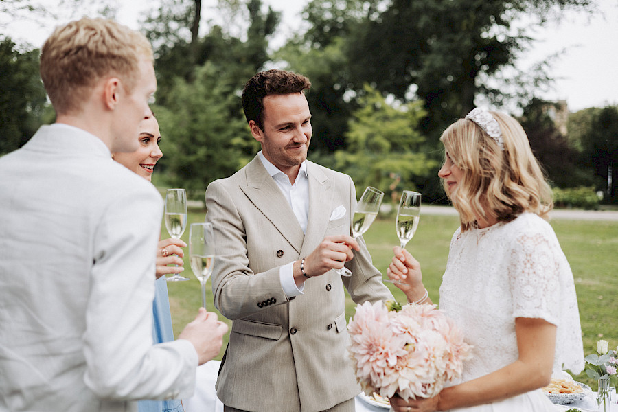 Katja Velmans Hochzeitsfotograf Düsseldorf – Standesamt und freie Trauung in der Auermühle