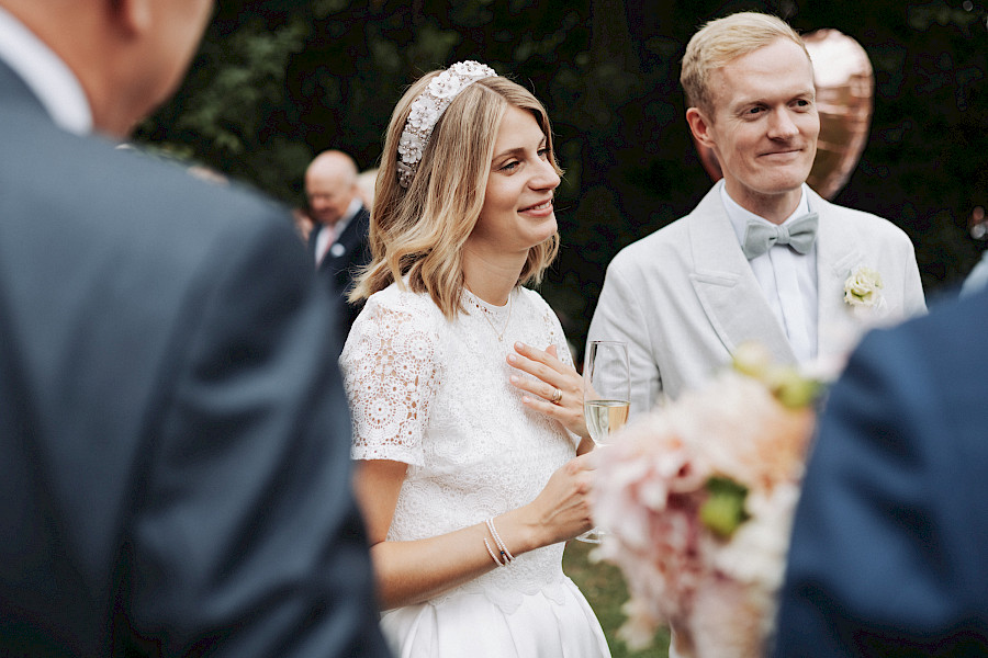 Katja Velmans Hochzeitsfotograf Düsseldorf – Standesamt und freie Trauung in der Auermühle