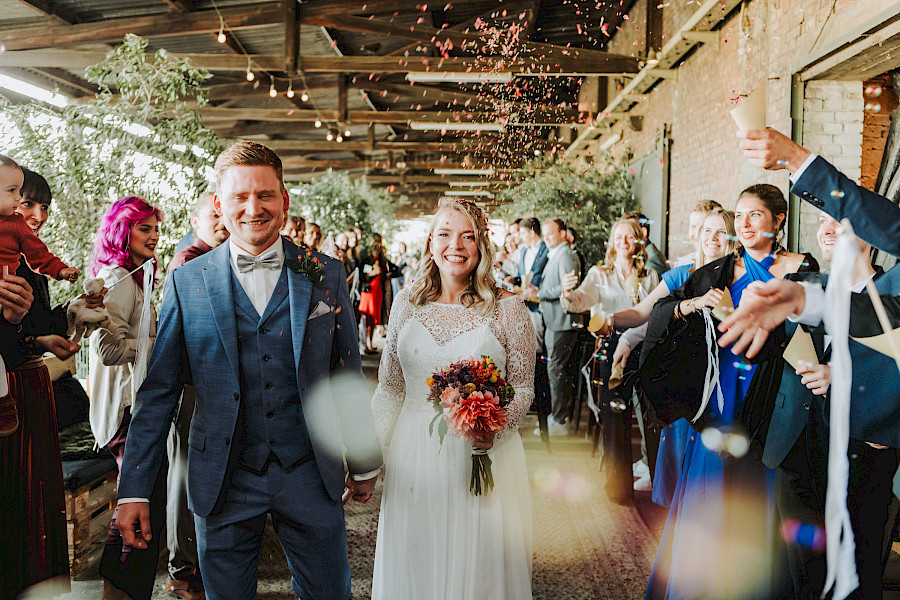 Katja Velmans Hochzeitsfotograf Düsseldorf – Freie Trauung im Gare du Neuss