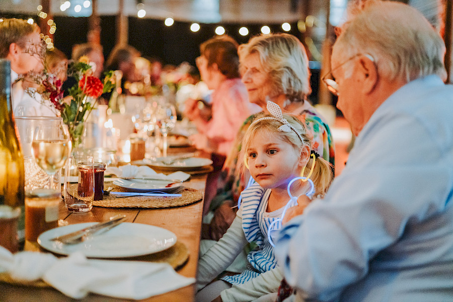 Katja Velmans Hochzeitsfotograf Düsseldorf – Freie Trauung im Gare du Neuss