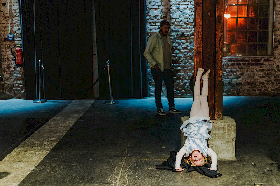 Katja Velmans Hochzeitsfotograf Düsseldorf – Freie Trauung im Gare du Neuss