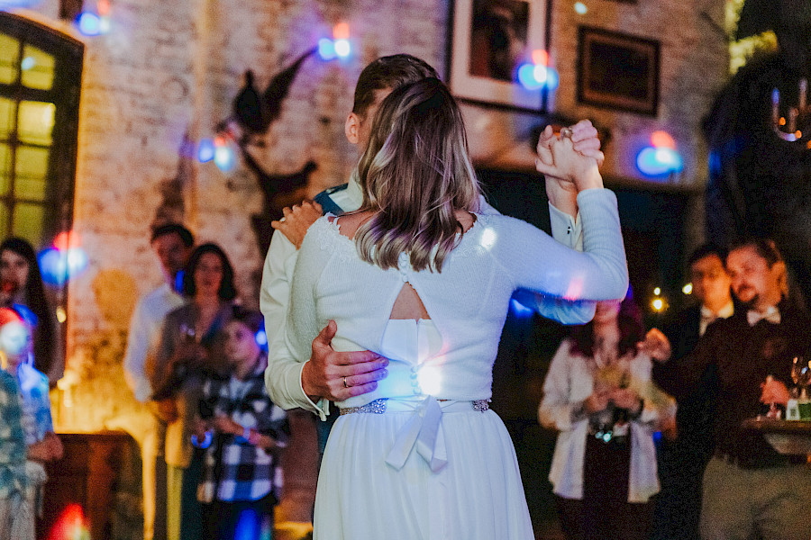 Katja Velmans Hochzeitsfotograf Düsseldorf – Freie Trauung im Gare du Neuss