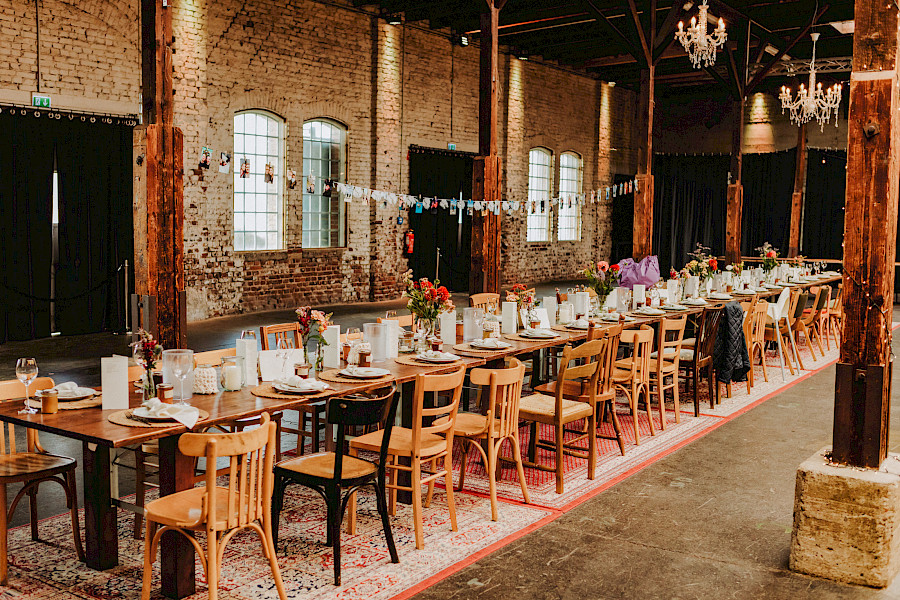 Katja Velmans Hochzeitsfotograf Düsseldorf – Freie Trauung im Gare du Neuss