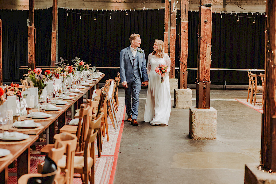 Katja Velmans Hochzeitsfotograf Düsseldorf – Freie Trauung im Gare du Neuss