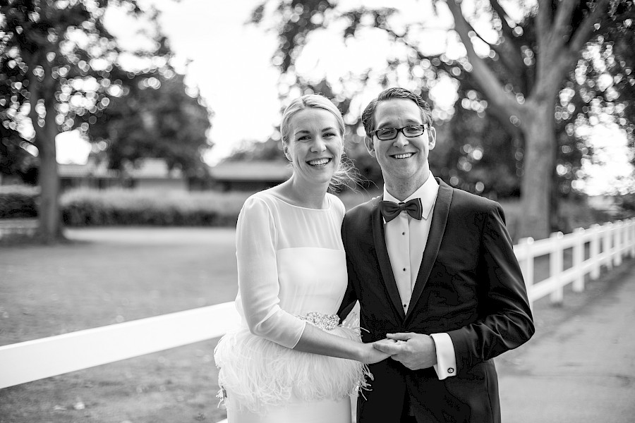 Katja Velmans Hochzeitsfotograf Düsseldorf – Kirchliche Trauung in Oberkassel und Hochzeitsfeier im Landhaus Mönchenwerth