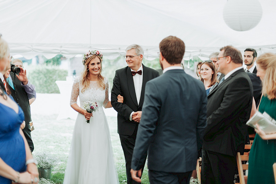 Katja Velmans Hochzeitsfotograf Düsseldorf – Freie Trauung auf dem Neimeshof in Kempen