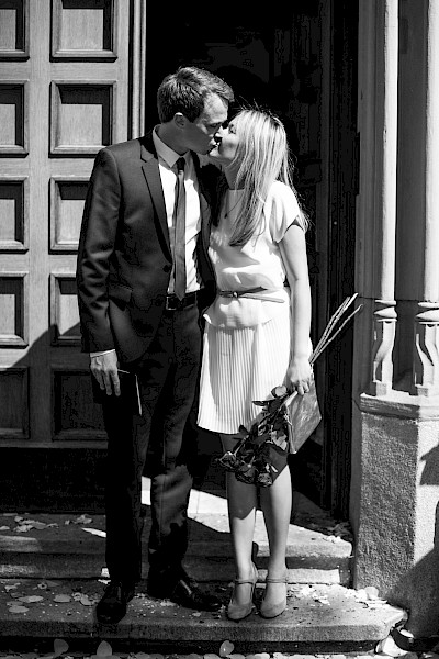 Katja Velmans Hochzeitsfotograf Düsseldorf – Franzi und Ben - Standesamtliche Trauung Düsseldorf Inselstraße