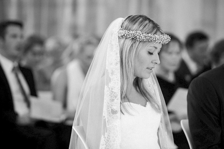 Katja Velmans Hochzeitsfotograf Düsseldorf – Kirchliche Trauung in der Altstadt und Hochzeitsfeier auf dem Nothenhof