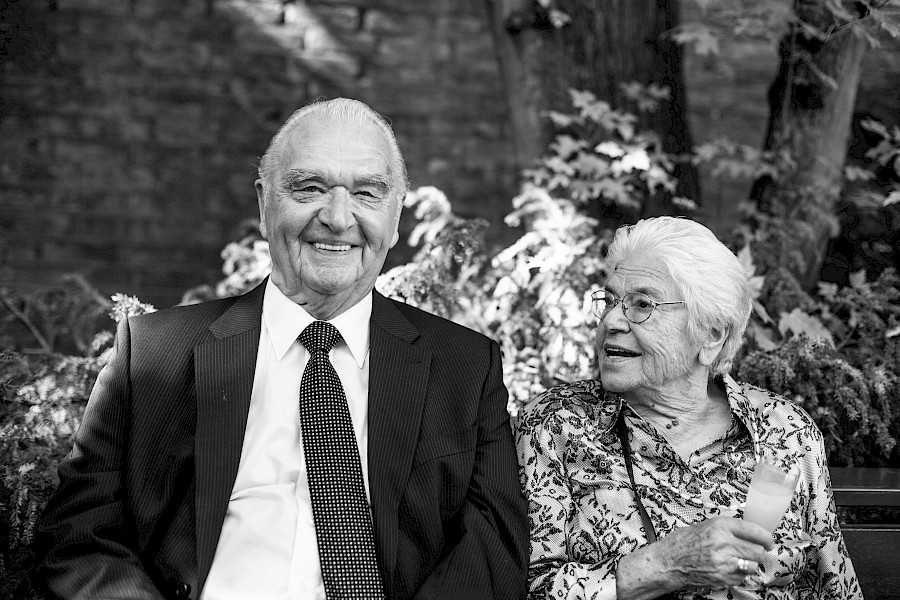 Katja Velmans Hochzeitsfotograf Düsseldorf – Kirchliche Trauung in der Altstadt und Hochzeitsfeier auf dem Nothenhof