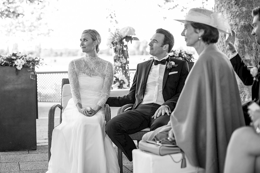 Katja Velmans Hochzeitsfotograf Düsseldorf – Freie Trauung im Landhaus Mönchenwerth